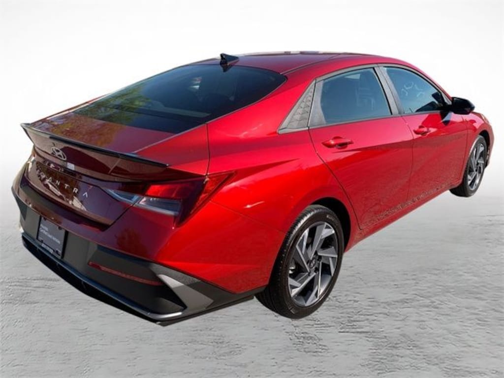 Used 2025 Hyundai Elantra SEL Sport Sedan
