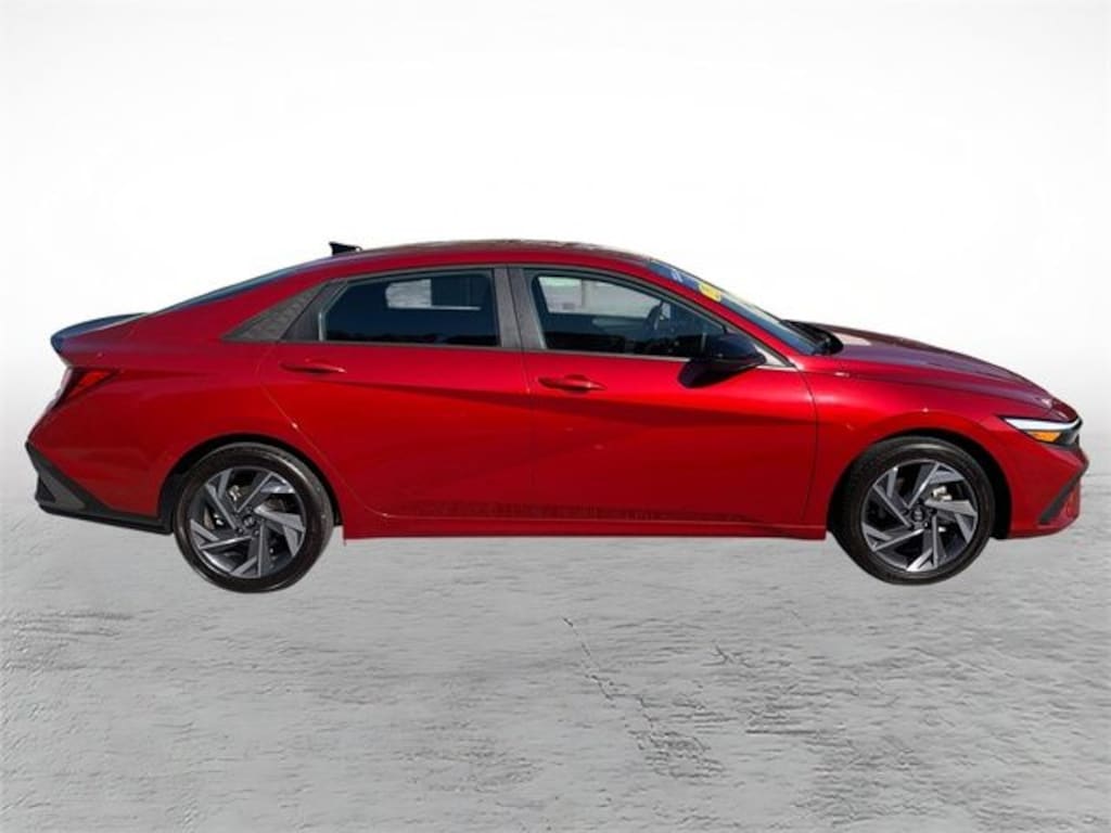 Used 2025 Hyundai Elantra SEL Sport Sedan