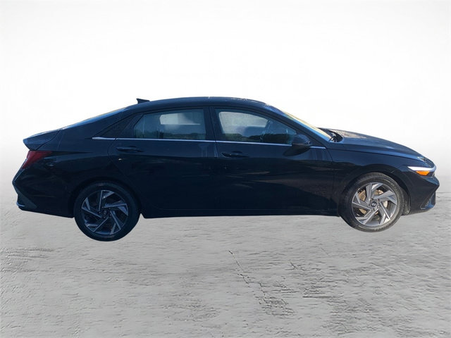 Used 2025 Hyundai Elantra Limited Sedan