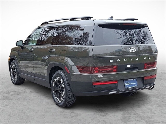 2025 Hyundai Santa Fe SEL photo 2