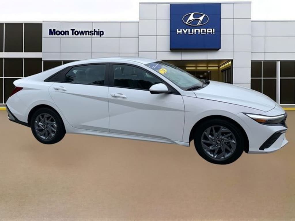 Used 2024 Hyundai Elantra SEL Sedan