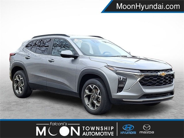 2025 Chevrolet Trax LT's photo