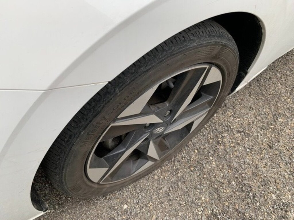 Used 2023 Hyundai Elantra SEL Sedan