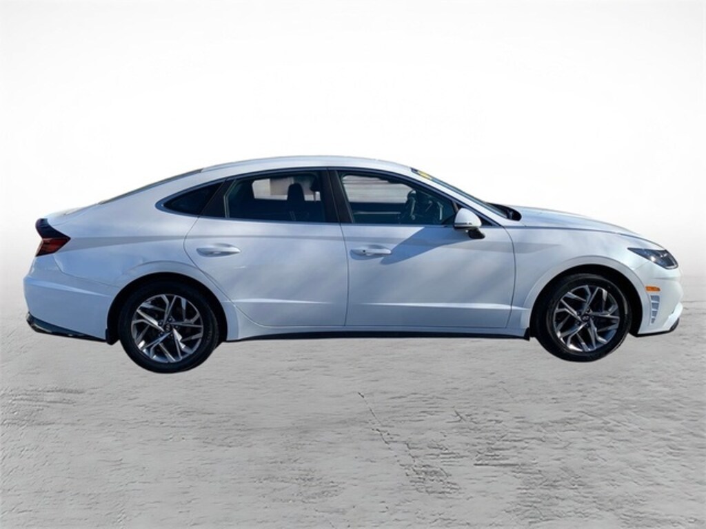 Used 2022 Hyundai Sonata SEL Sedan