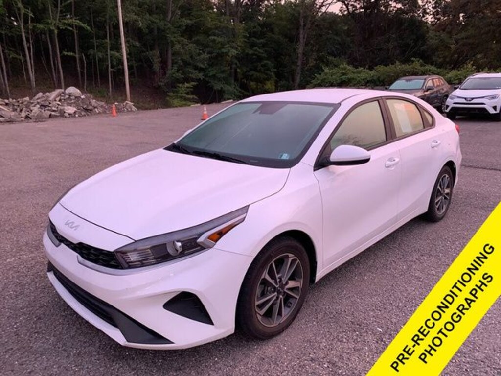 Used 2023 Kia Forte LXS Sedan