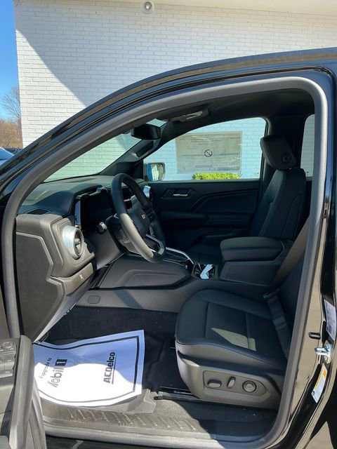 2026 Chevrolet Colorado LT - Photo 9