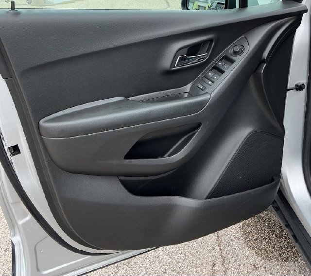 2022 Chevrolet Trax LT - Photo 5