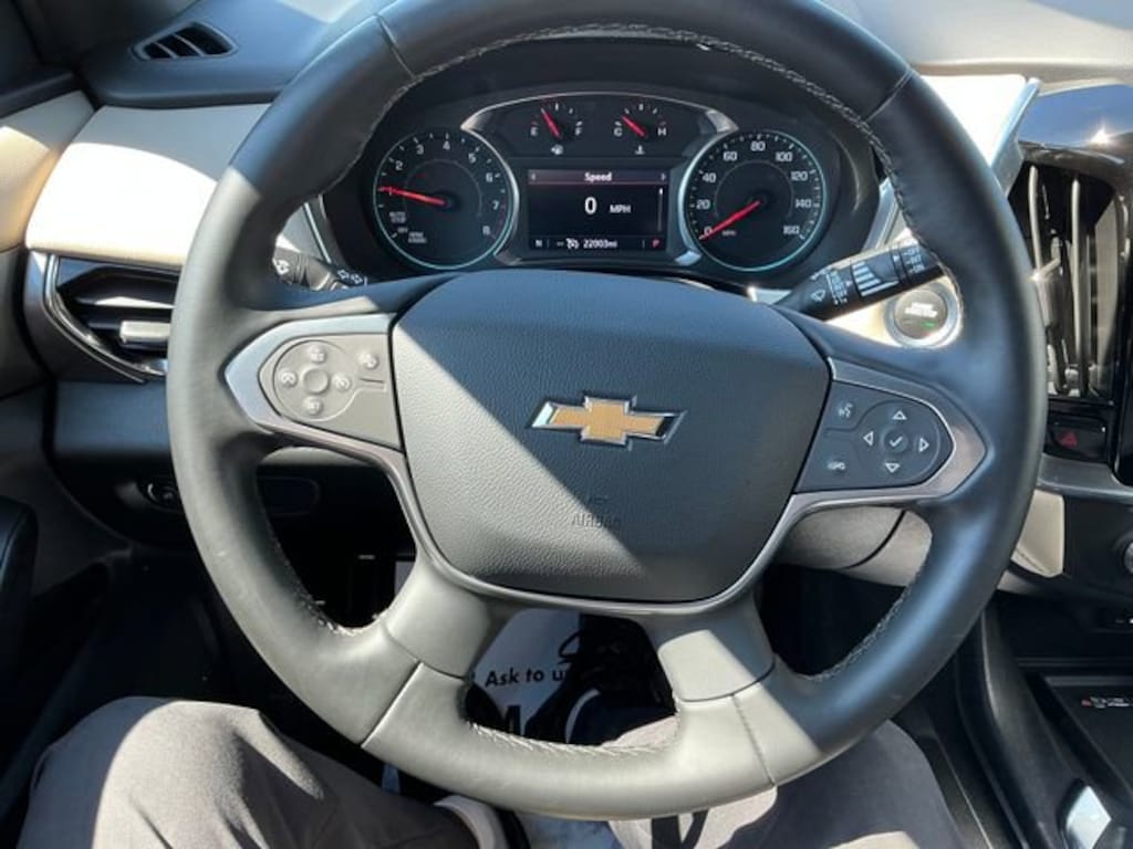 Used 2023 Chevrolet Traverse LT Cloth SUV