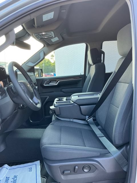 2026 Chevrolet Silverado 1500 LT - Photo 10