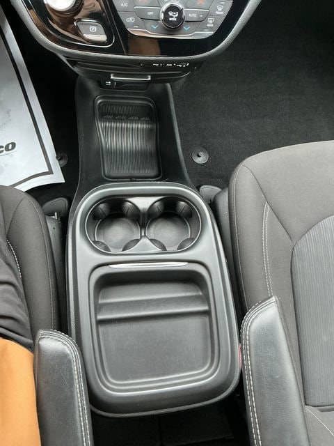 2023 Chrysler Pacifica Touring - Photo 9