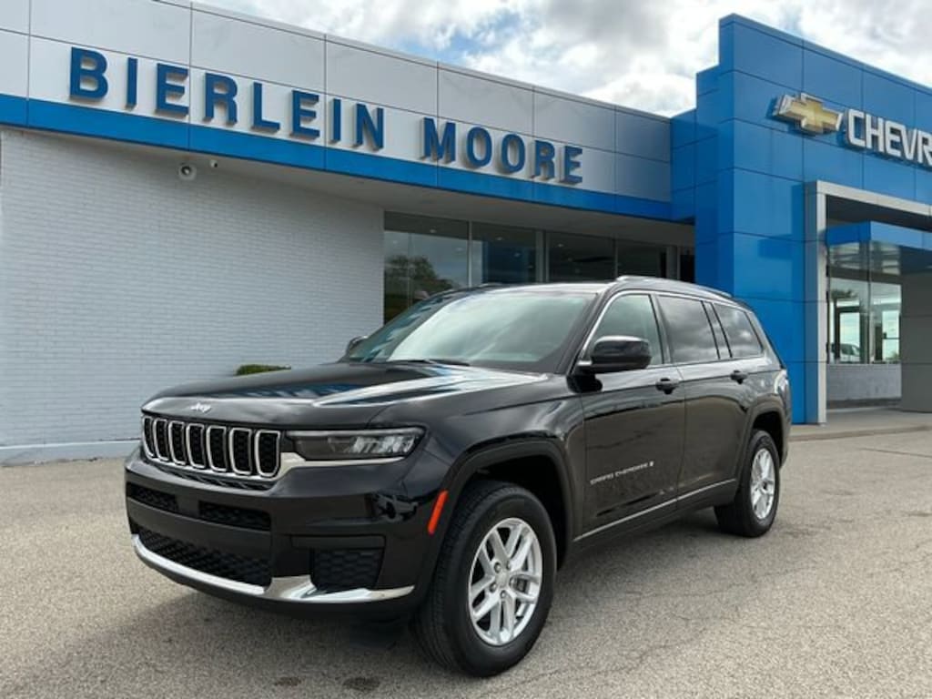 Used 2023 Jeep Grand Cherokee L Laredo 4x4 SUV