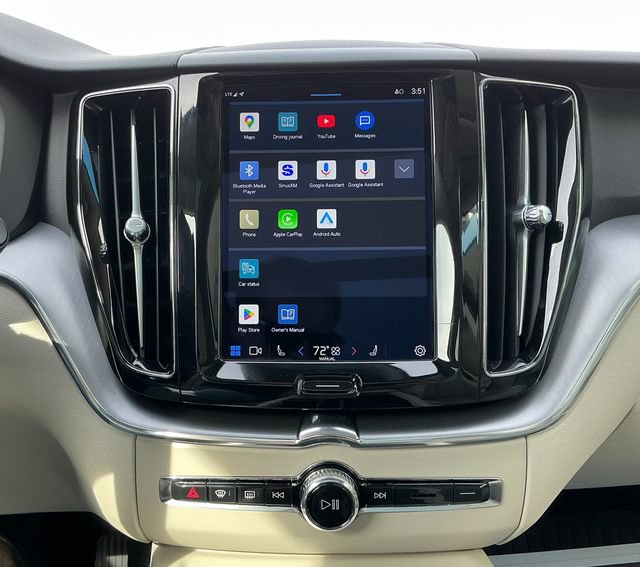 2022 Volvo XC60 Momentum - Photo 8