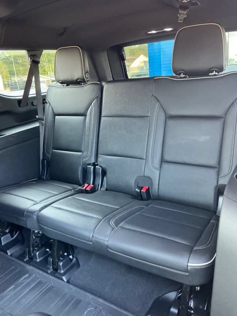 2025 Chevrolet Suburban Premier - Photo 13