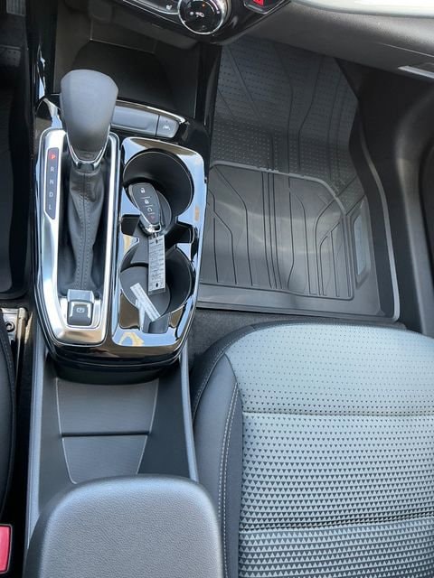 2026 Chevrolet Trax LT - Photo 11