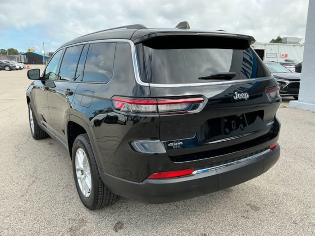 Used 2023 Jeep Grand Cherokee L Laredo 4x4 SUV