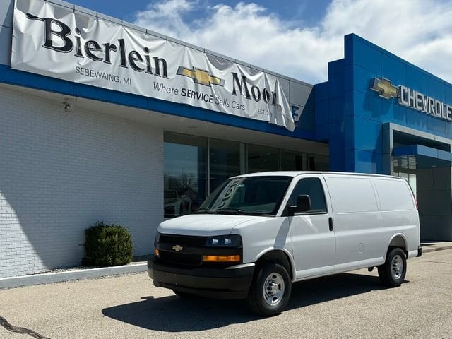 2026 Chevrolet Express 2500 Work Van HD's photo