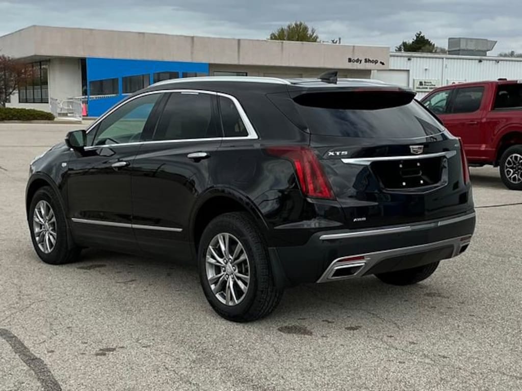 Used 2021 CADILLAC XT5 Premium Luxury SUV