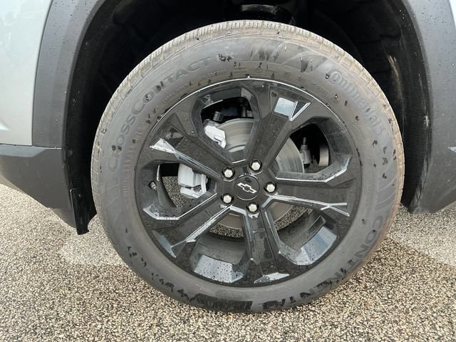2027 Chevrolet Equinox LT - Photo 25