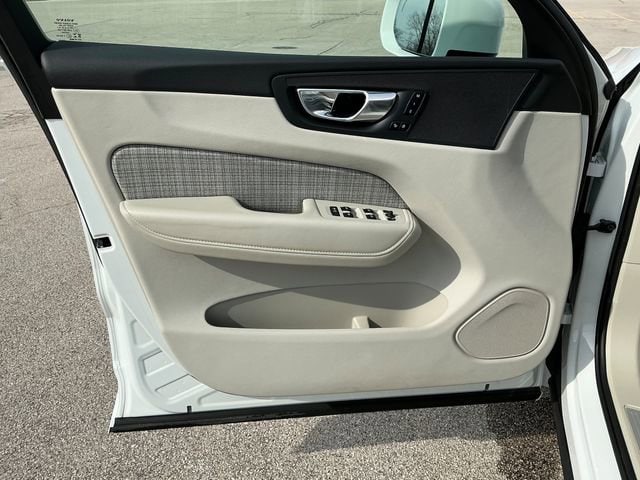 2022 Volvo XC60 Momentum - Photo 7