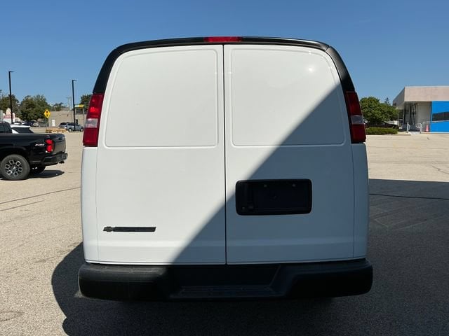 2026 Chevrolet Express Cargo Work Van - Photo 19