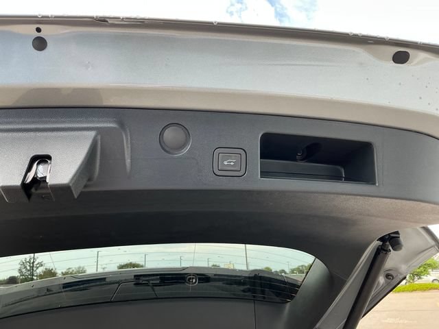 2027 Chevrolet Equinox LT - Photo 20