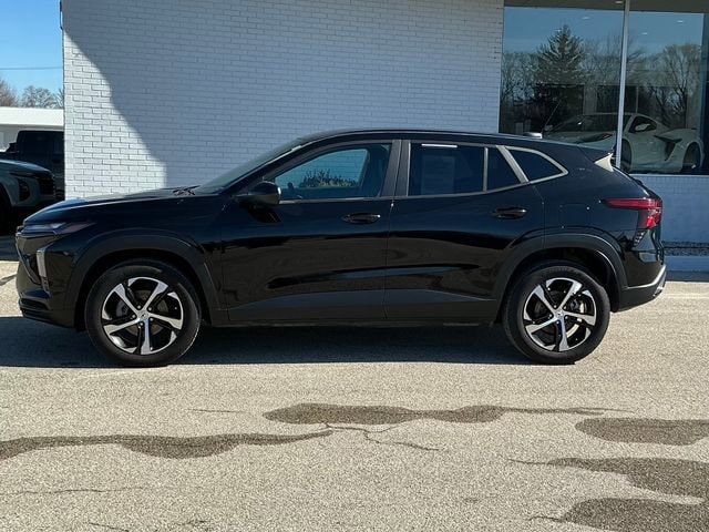 Used 2024 Chevrolet Trax RS with VIN KL77LGE26RC121374 for sale in Sebewaing, MI