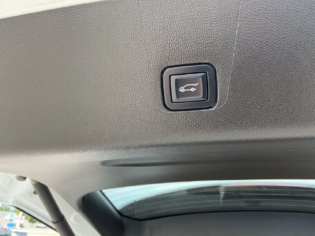 2022 Chevrolet Traverse Premier - Photo 19