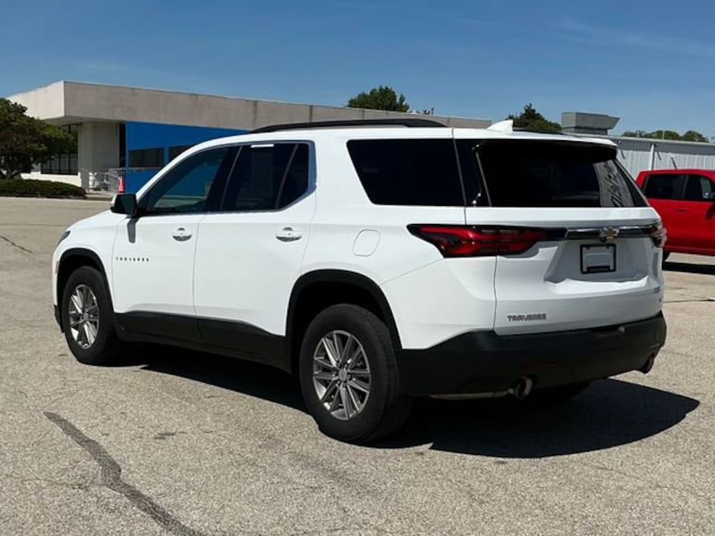 Used 2023 Chevrolet Traverse LT Cloth SUV