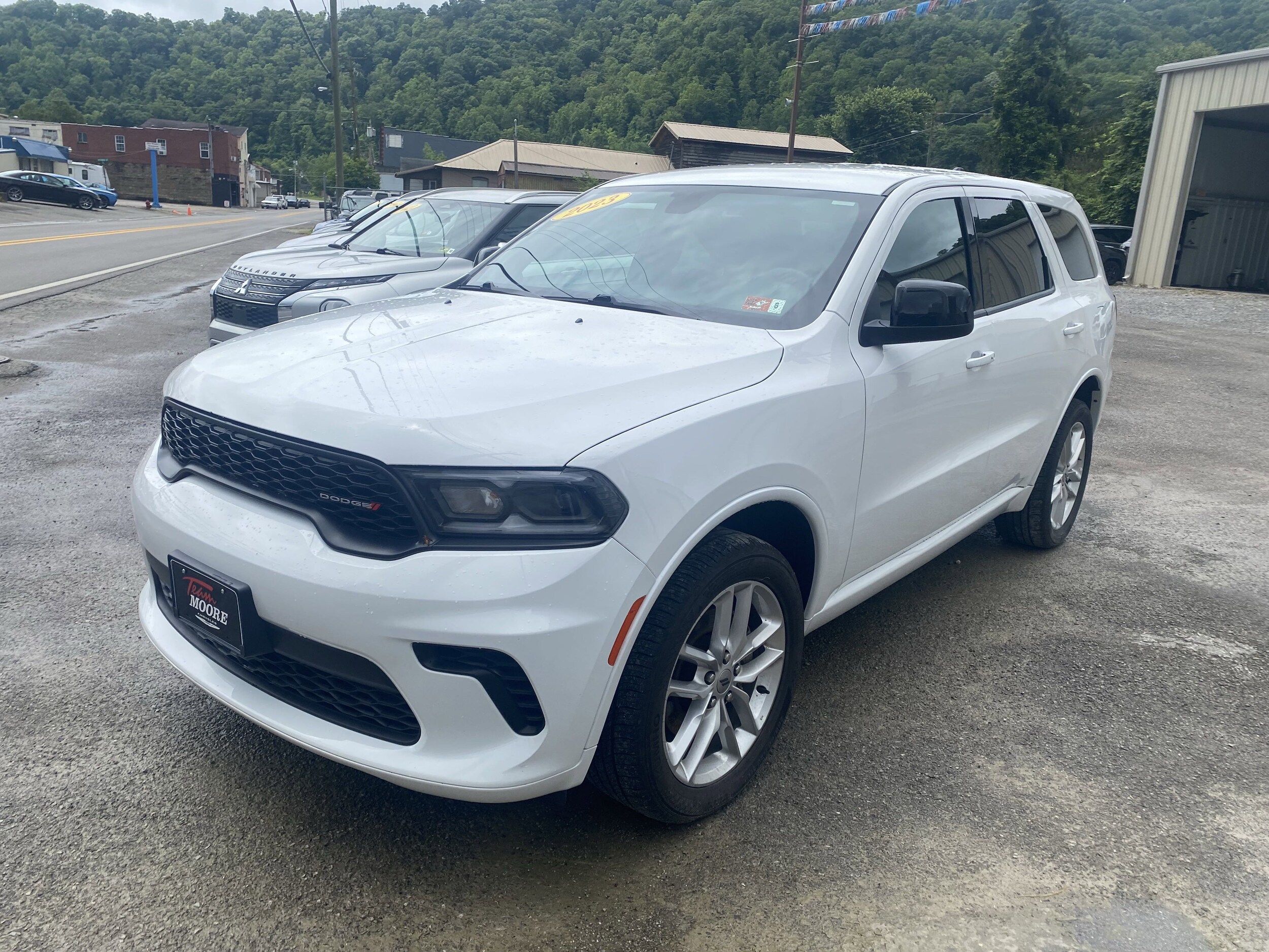2023 Dodge Durango GT photo 3