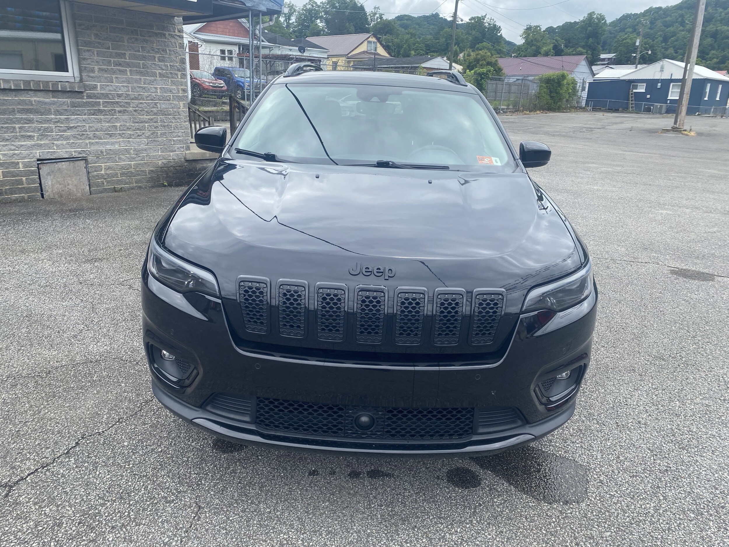 2023 Jeep Cherokee Altitude Lux photo 2