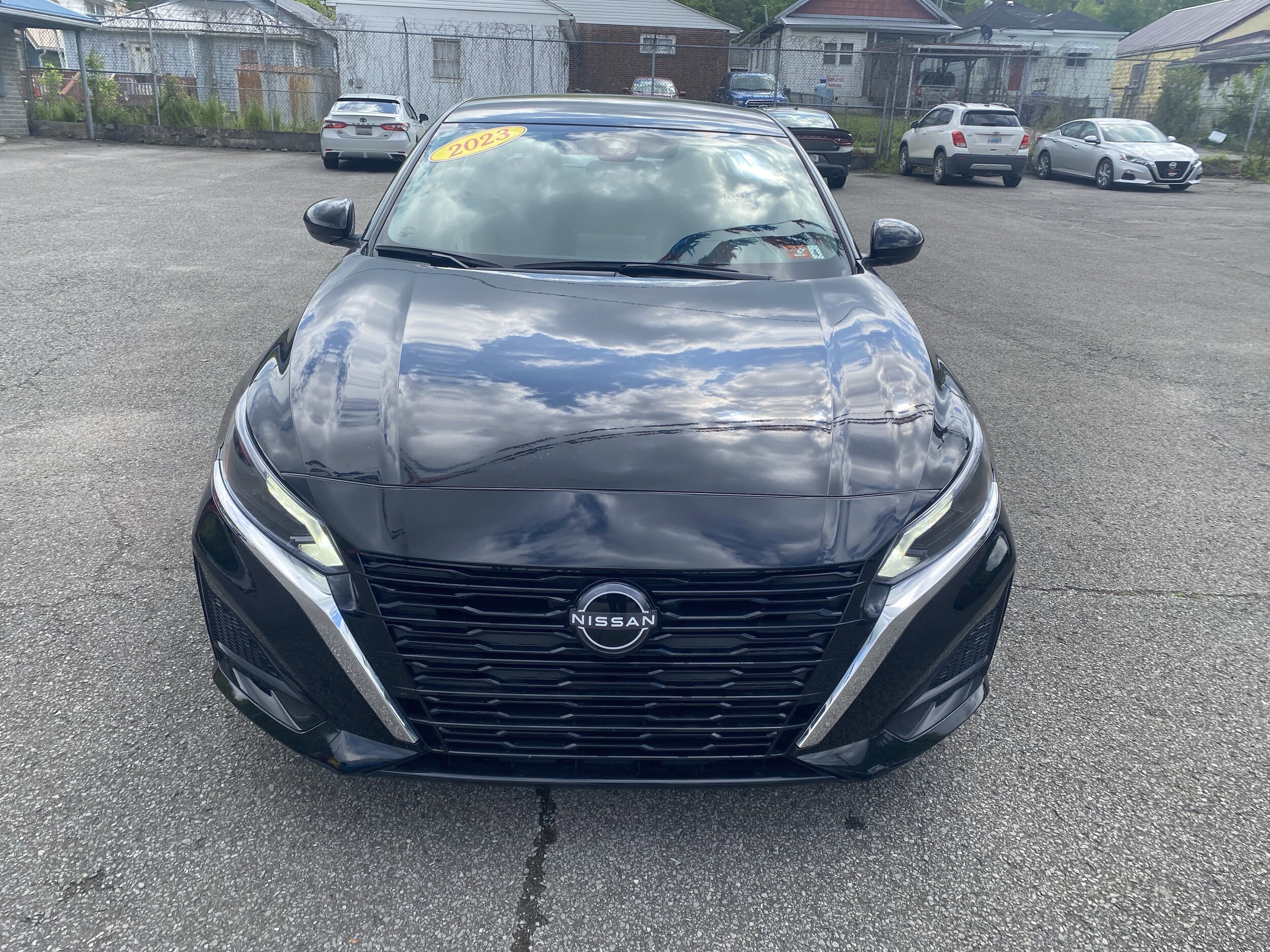 2023 Nissan Altima 2.5 SV photo 2