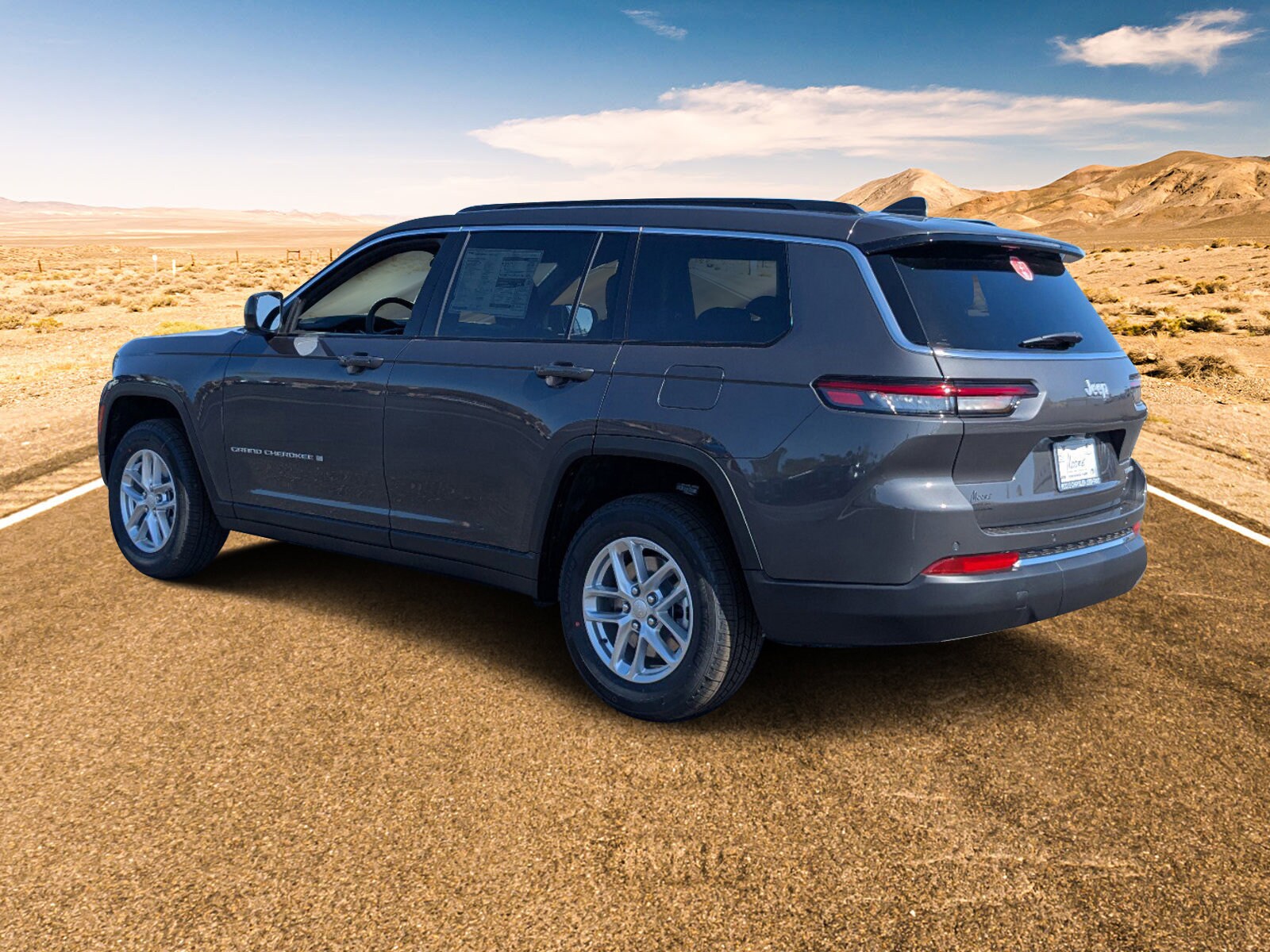 2025 Jeep Grand Cherokee Laredo X photo 3