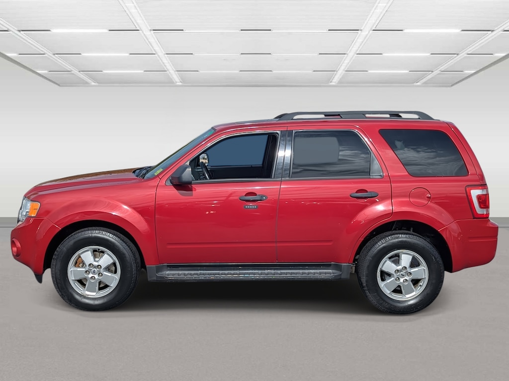 Used 2010 Ford Escape XLT SUV