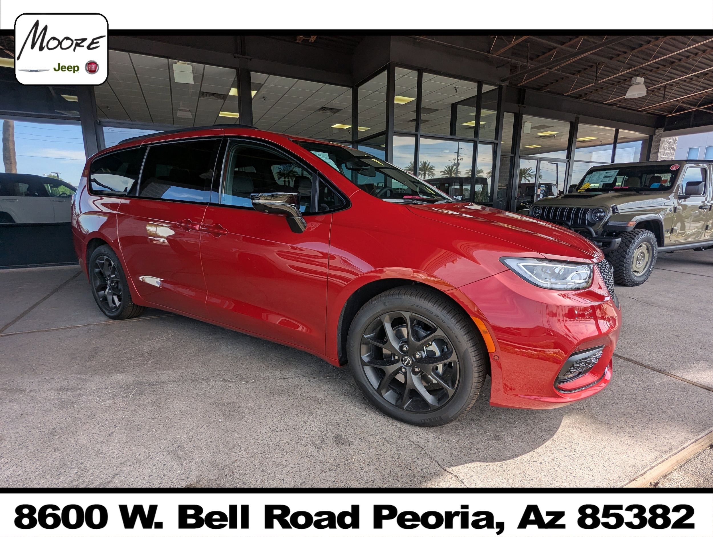 2026 Chrysler Pacifica Limited's photo