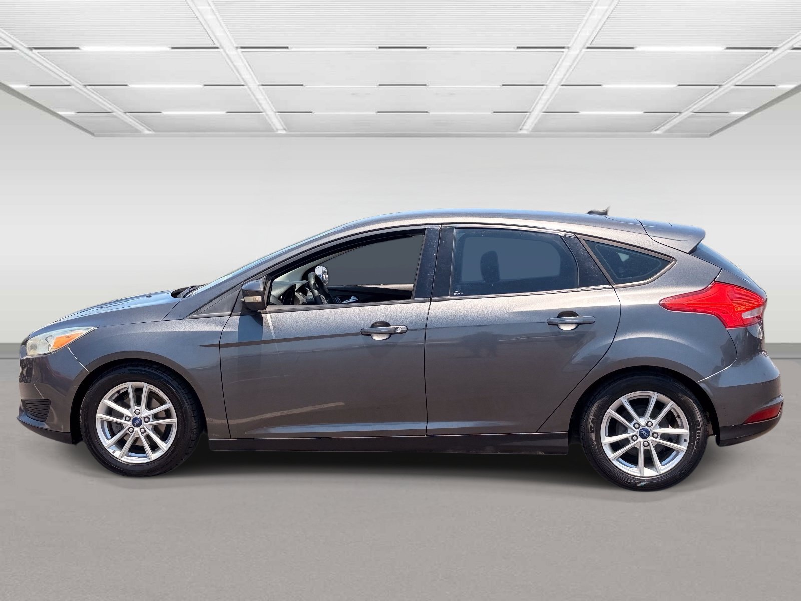 Used 2016 Ford Focus SE with VIN 1FADP3K23GL364666 for sale in Peoria, AZ