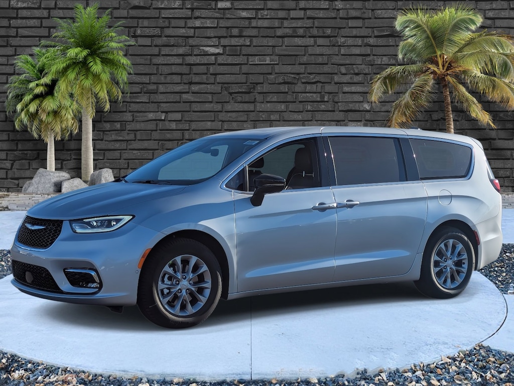 New 2026 Chrysler Pacifica Limited Passenger Van