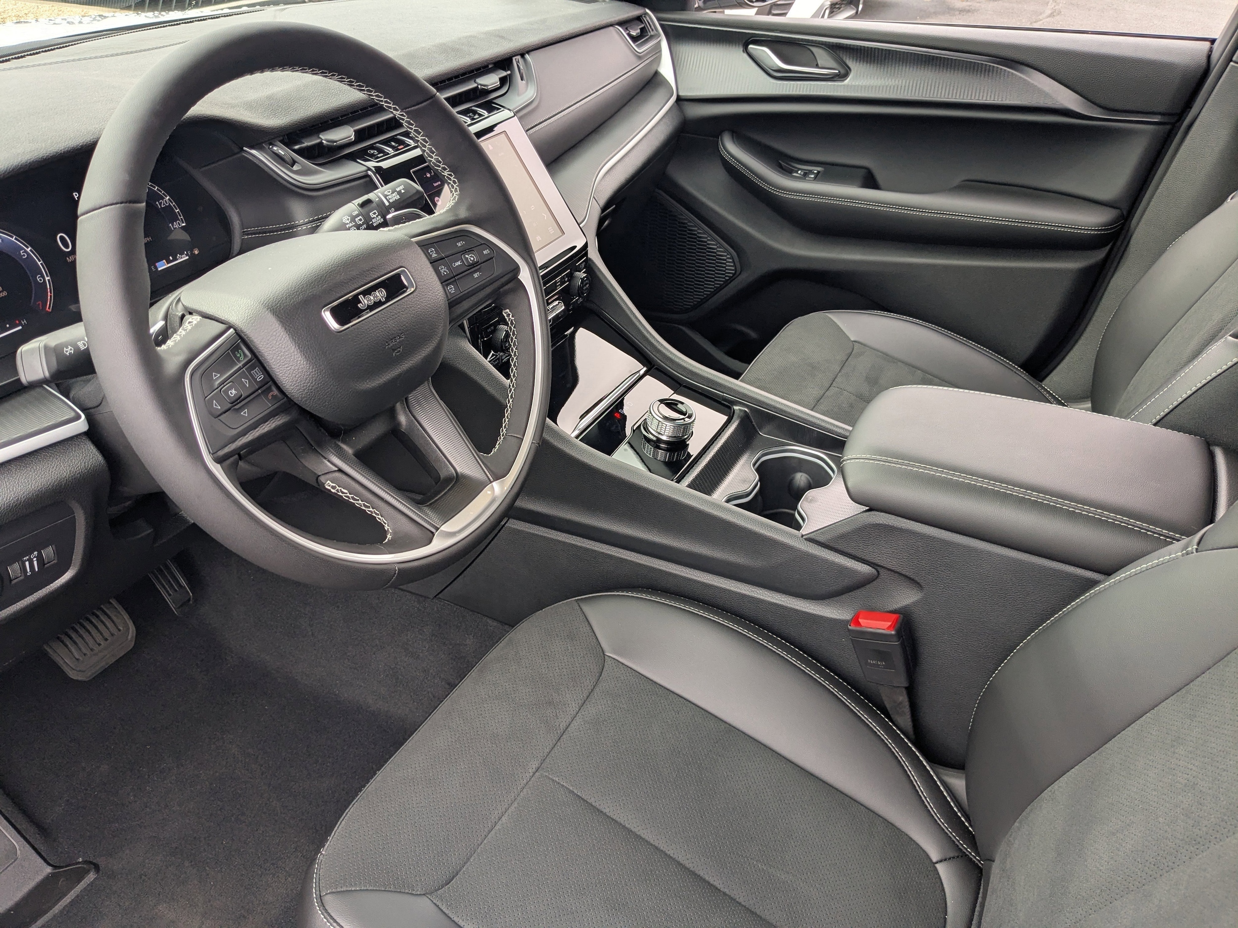 2025 Jeep Grand Cherokee Altitude - Photo 18