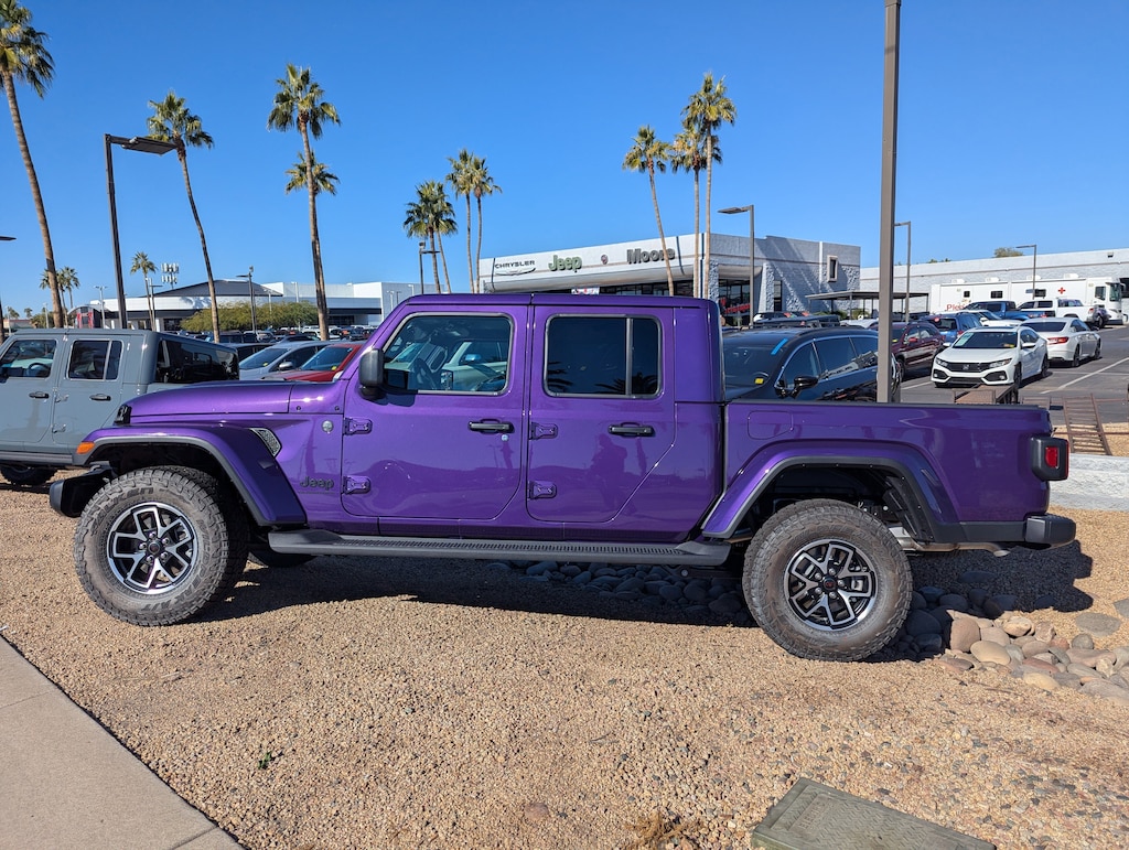 New 2026 Jeep Gladiator Sport S Pickup