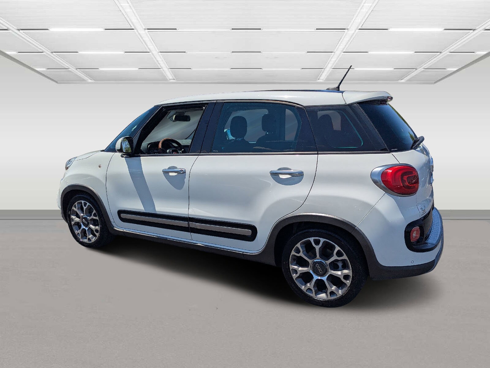 2014 Fiat 500L Trekking photo 3