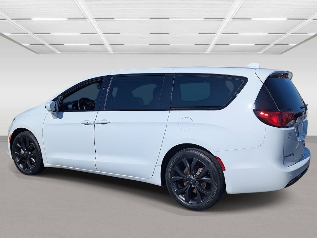 Used 2019 Chrysler Pacifica Touring Plus Van Passenger Van