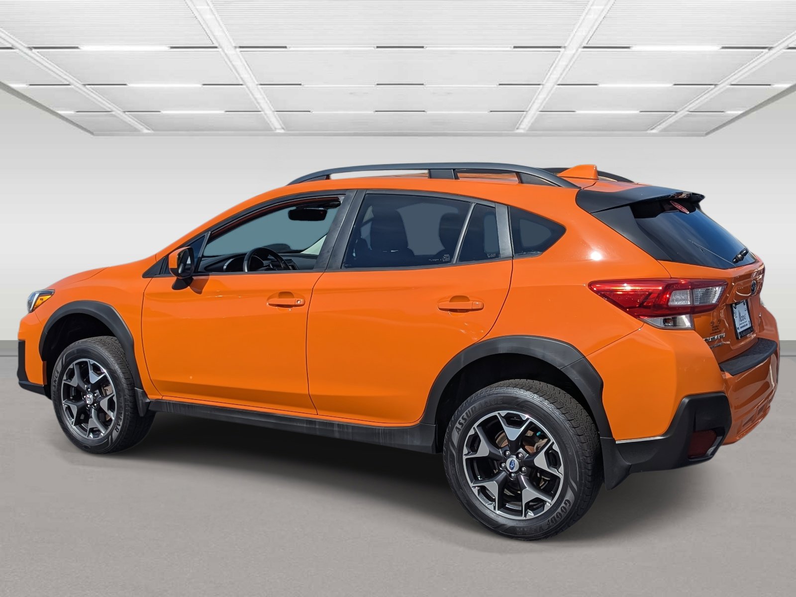 2018 Subaru Crosstrek 2.0i Premium photo 3