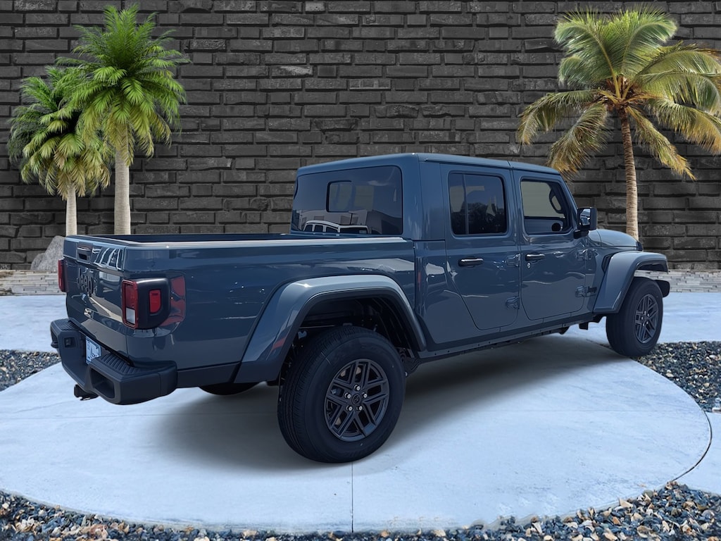 Used 2025 Jeep Gladiator Sport Truck Crew Cab