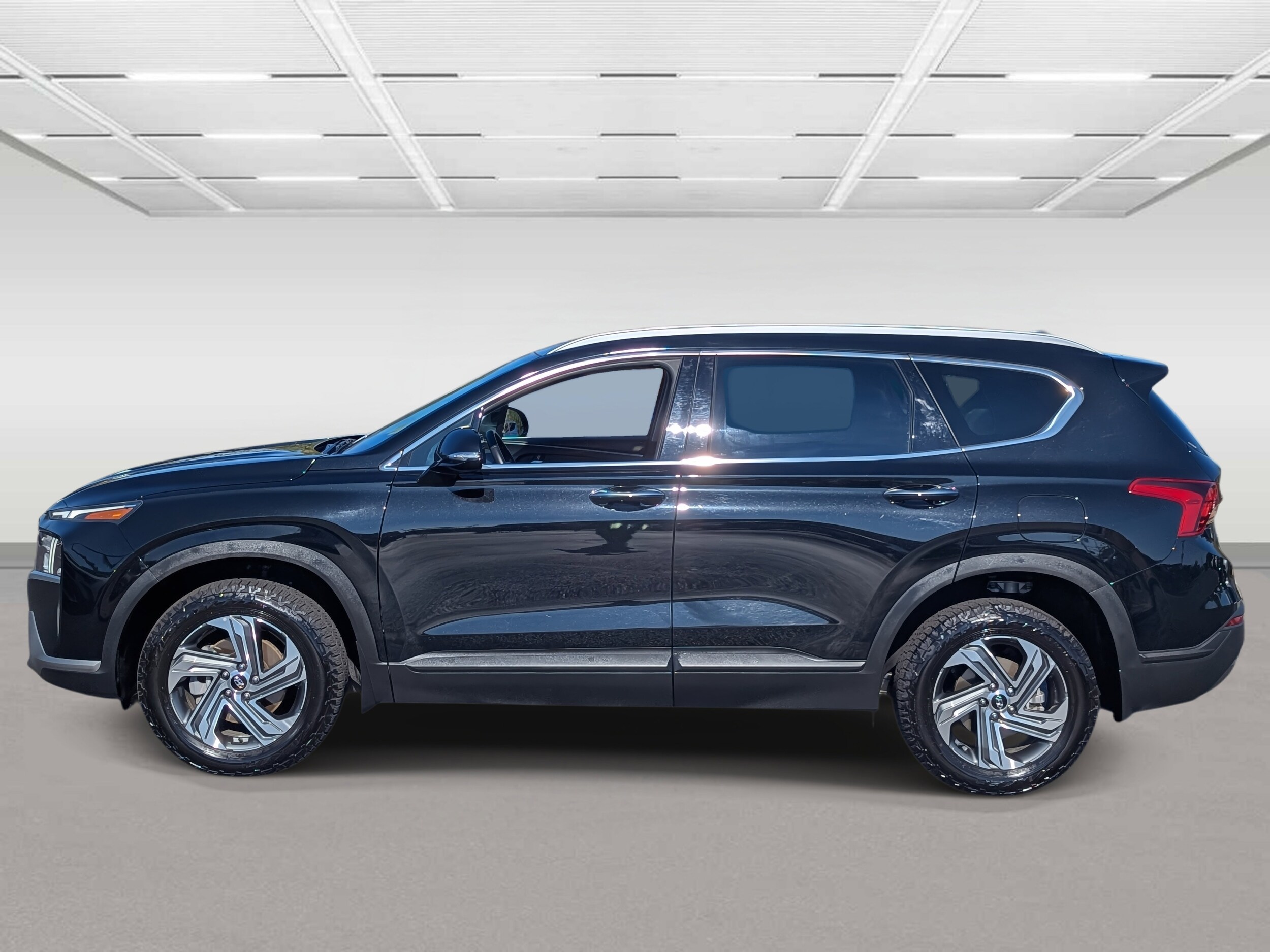 2023 Hyundai Santa Fe SEL photo 2