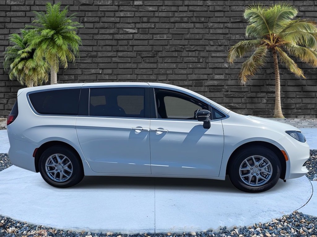 Used 2025 Chrysler Voyager LX Van Passenger Van