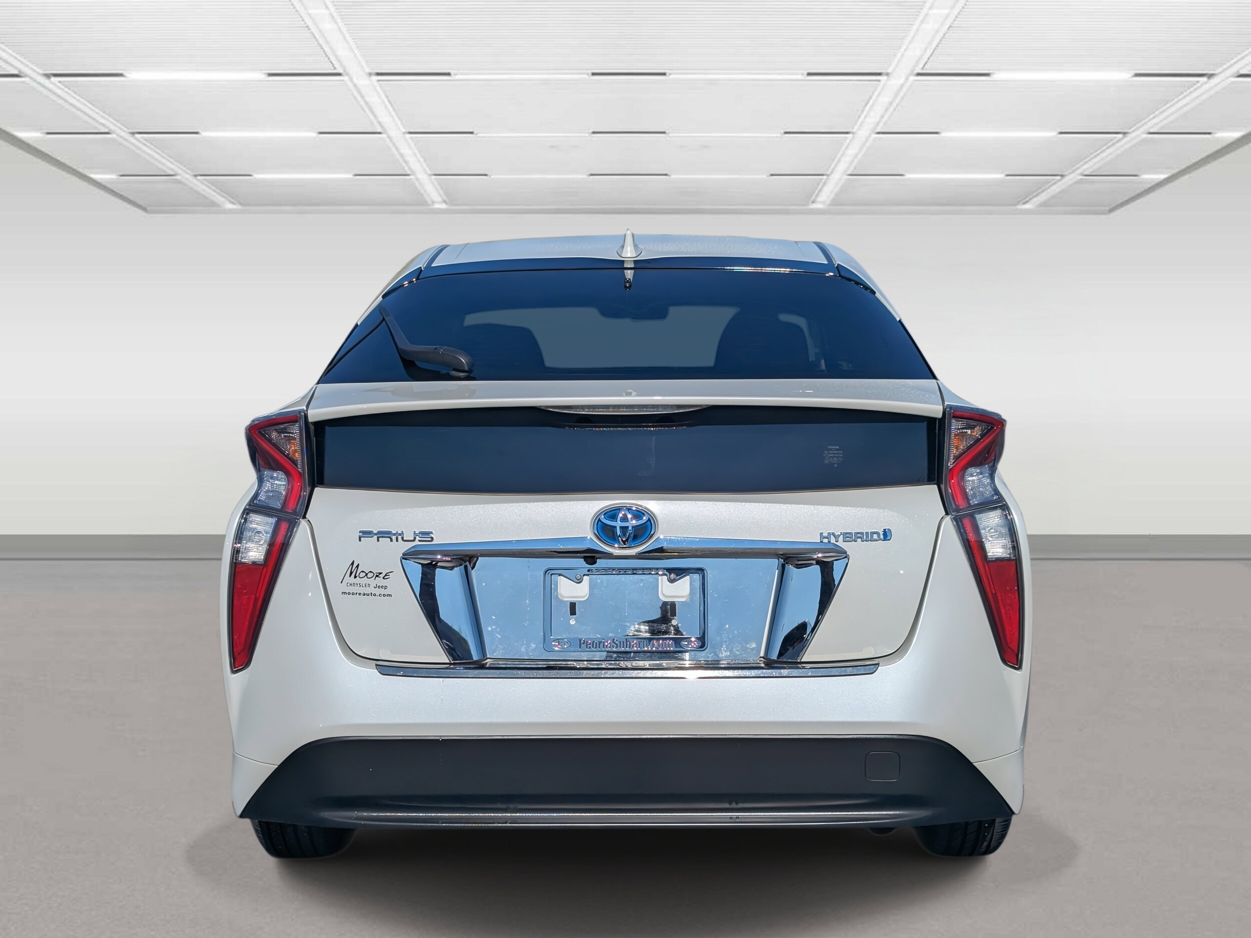 2016 Toyota Prius Two photo 4