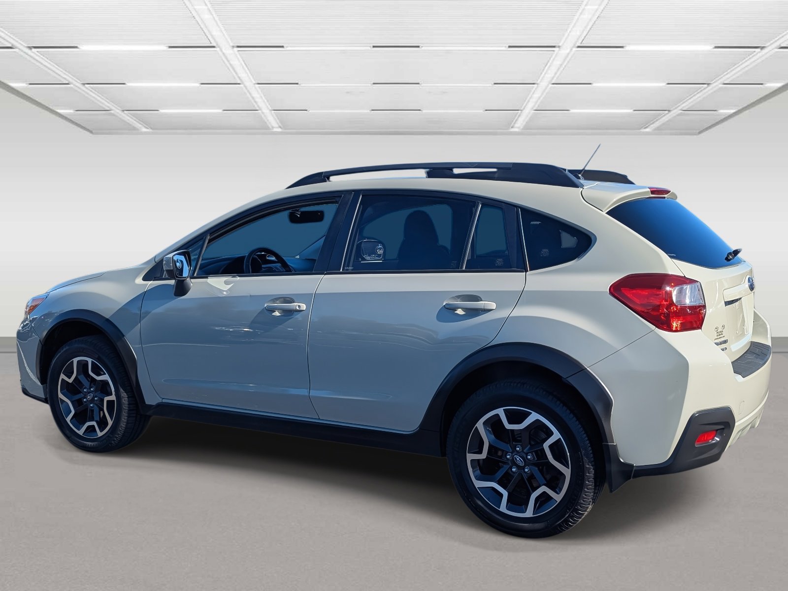 2017 Subaru Crosstrek 2.0i Premium photo 3