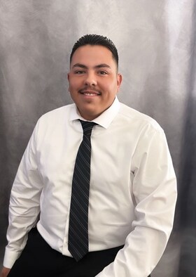 Staff member Shawn Lopez from d7011ea84b86