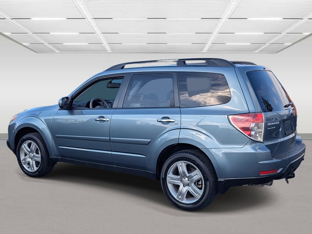 Used 2010 Subaru Forester 2.5X Limited w/Nav SUV
