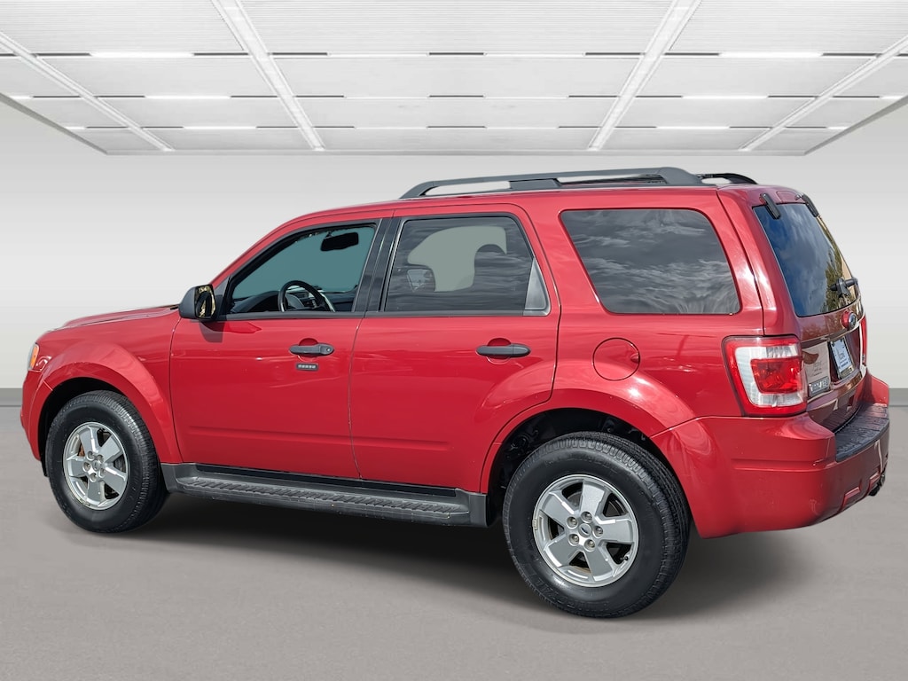 Used 2010 Ford Escape XLT SUV