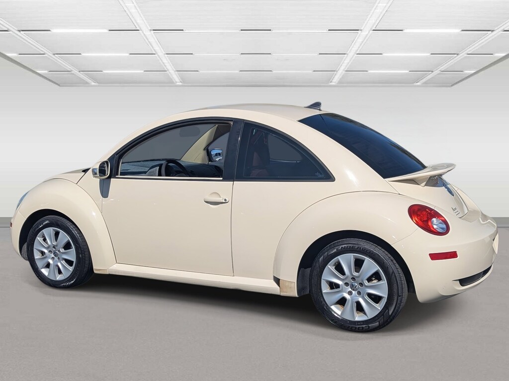 Used 2008 Volkswagen New Beetle S Hatchback